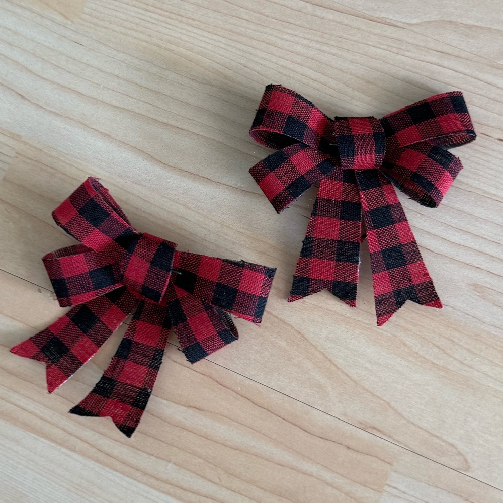 Plaid Red and Black Bows set of 2